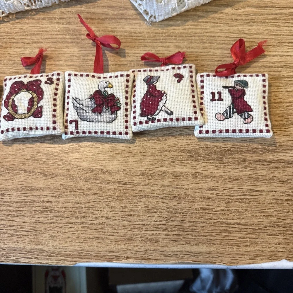 Twelve Days of Christmas cross-stitch ornaments - Picture 3 of 9
